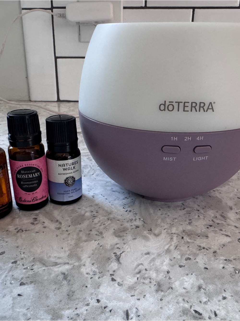 Doterra Two-Tone Aromatherapy Diffuser in Lavender and White